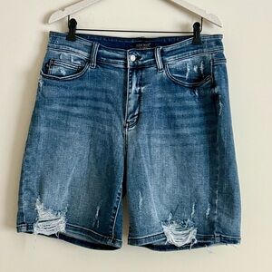 Judy Blue Bermuda Distressed Shorts High Rise Size 1X
